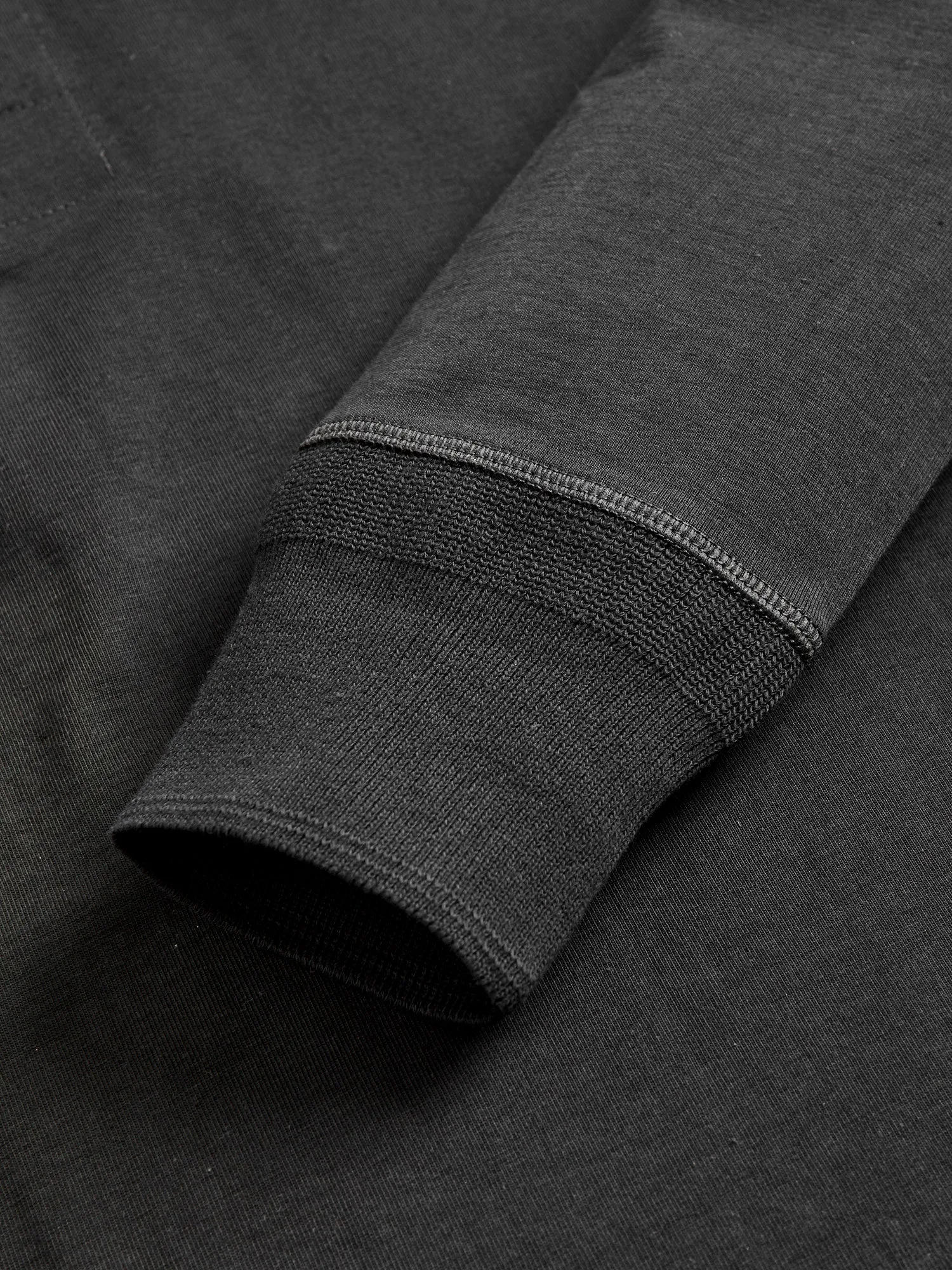 206 "Good Originals" 7.2oz Loopwheel Henley in Charcoal