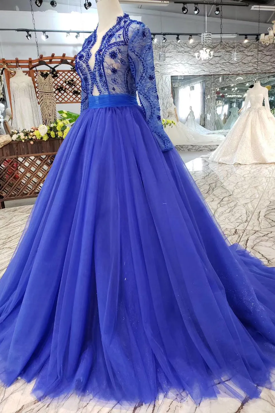 Blue Long Sleeves V Neck Tulle Prom Dresses with Beading