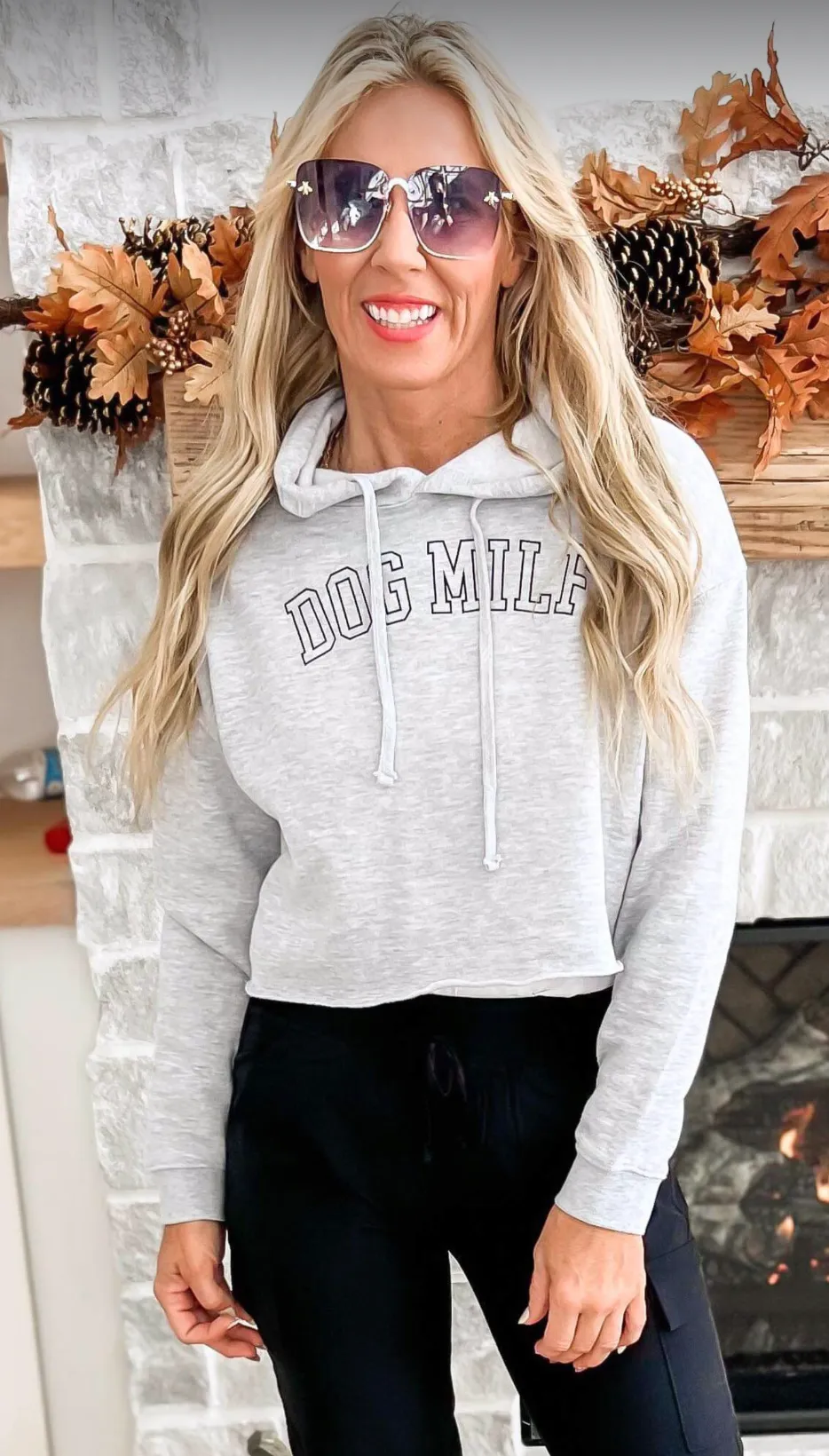 Dog Milf Cropped Sweatshirt**